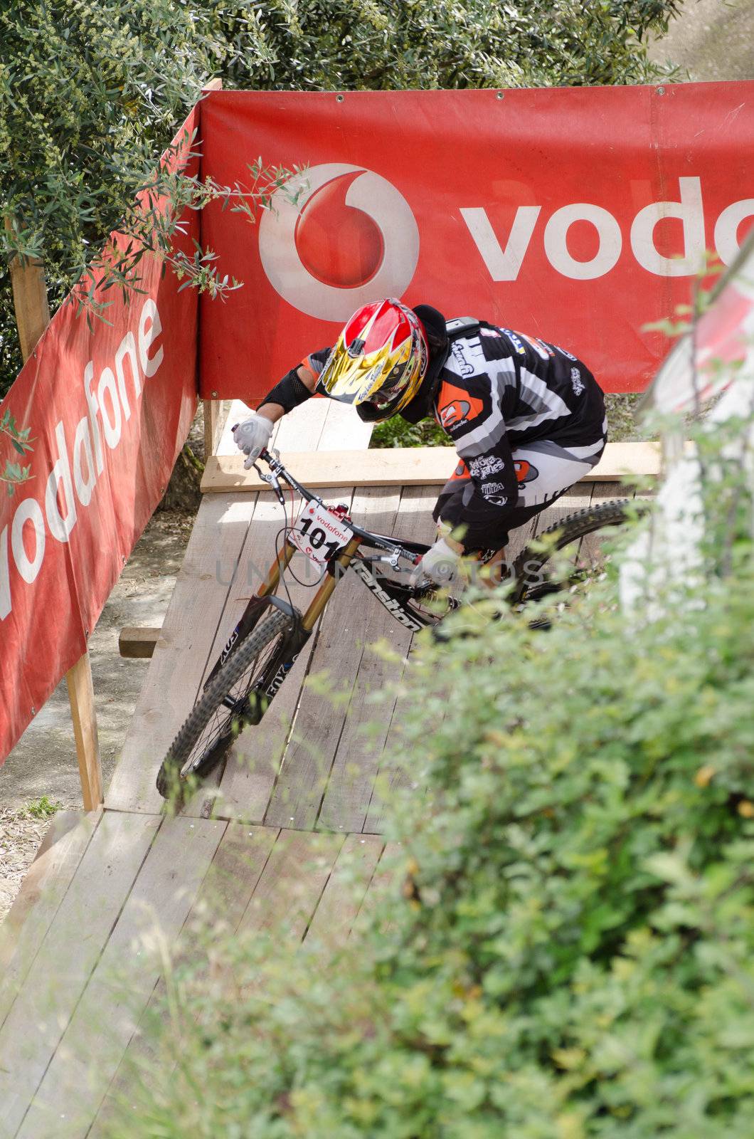 PENACOVA, PORTUGAL - MAY 27: Goncalo Santos during the Taca de Portugal Downhill Urbano Vodafone on may 27, 2012 in Penacova, Portugal.