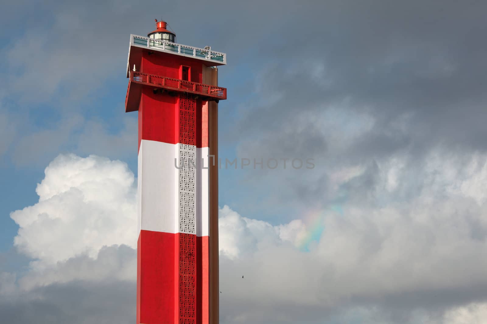 Modern lighthouse by dimol