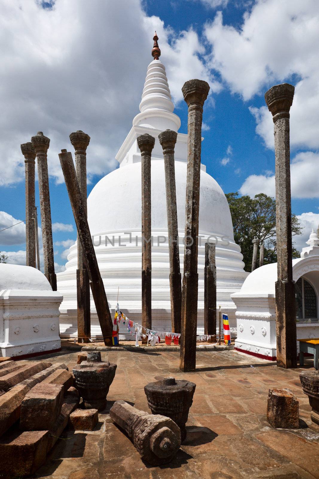 Ancient Thuparama Dagoba (stupa) in Anuradhapura, Sri Lanka