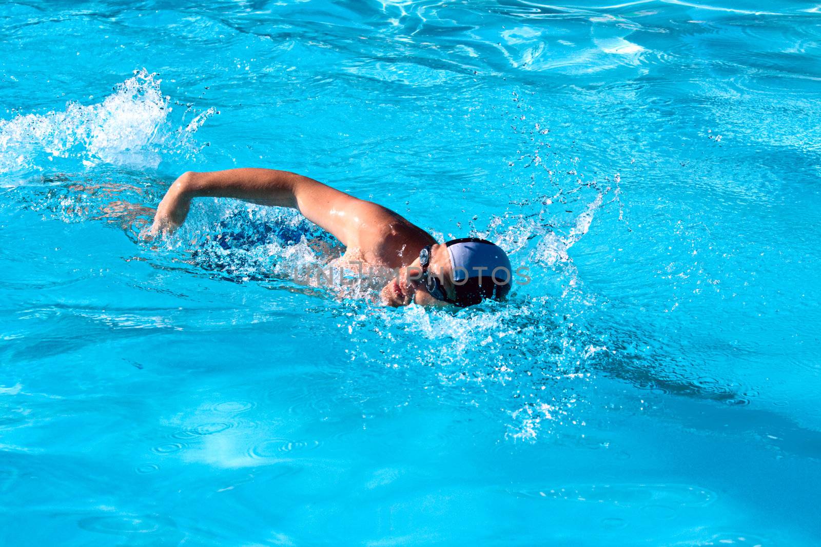 Swimming man by dimol
