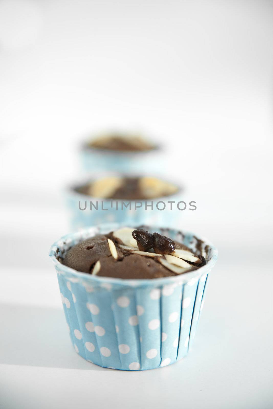 Cup cake, chocolate, blue cup.