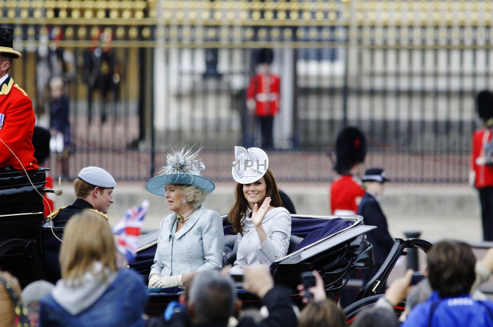 Trooping the Colour by dutourdumonde