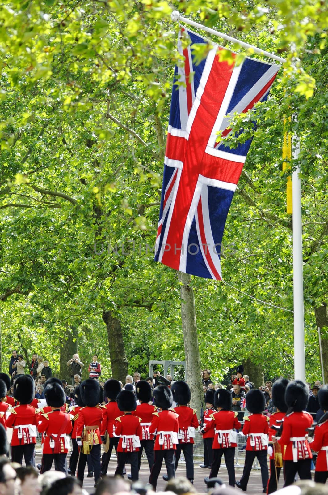 Trooping the Colour by dutourdumonde