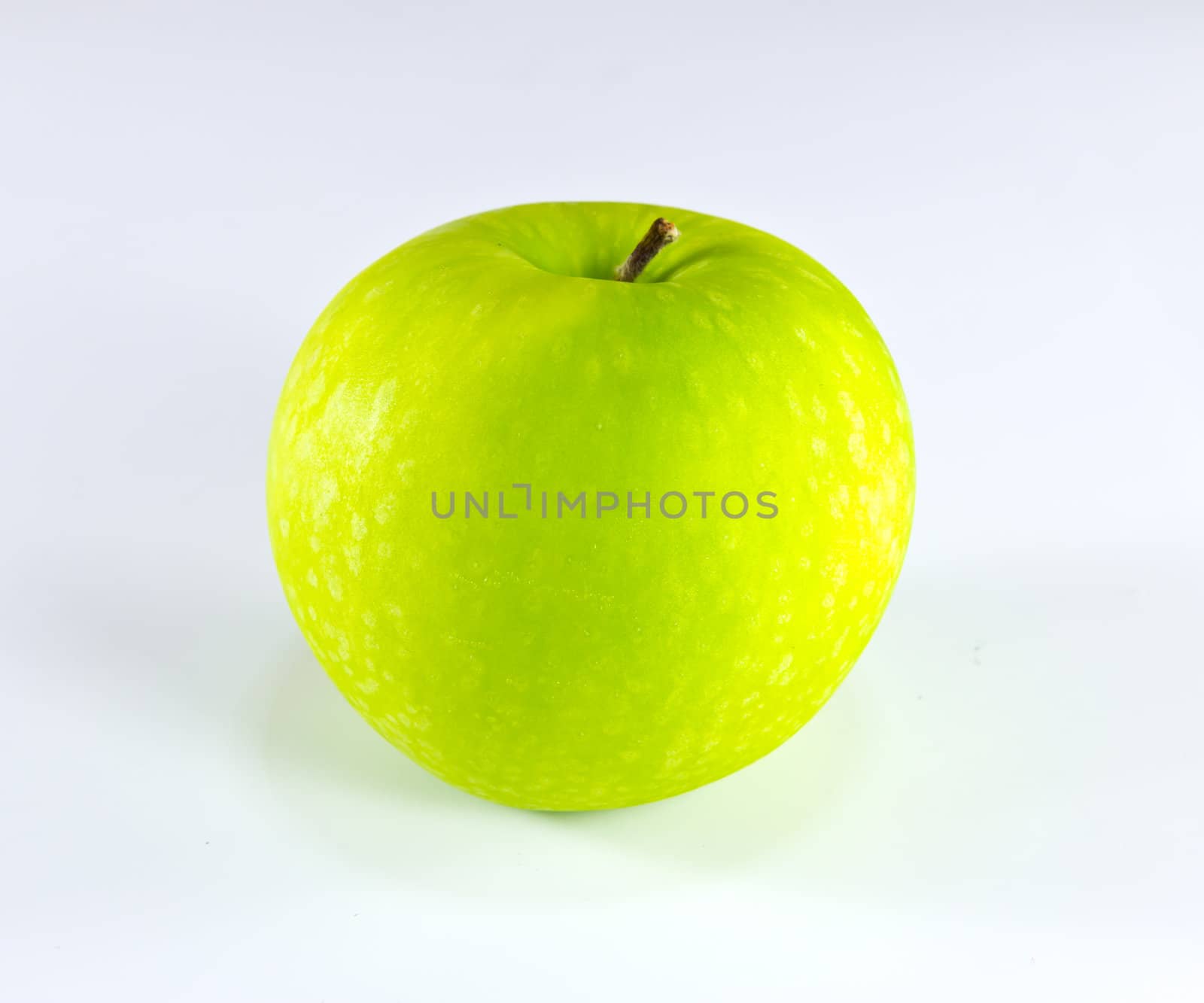 green apple isolated on white background