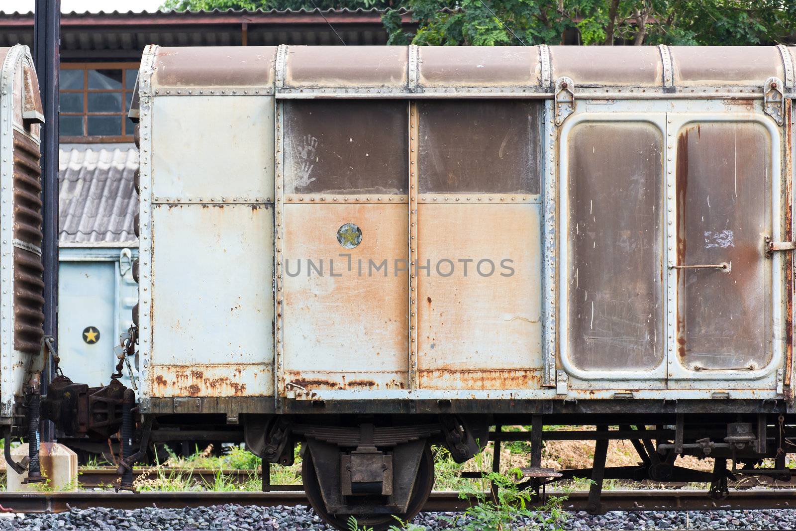 Railroad container doors with more rusty old
