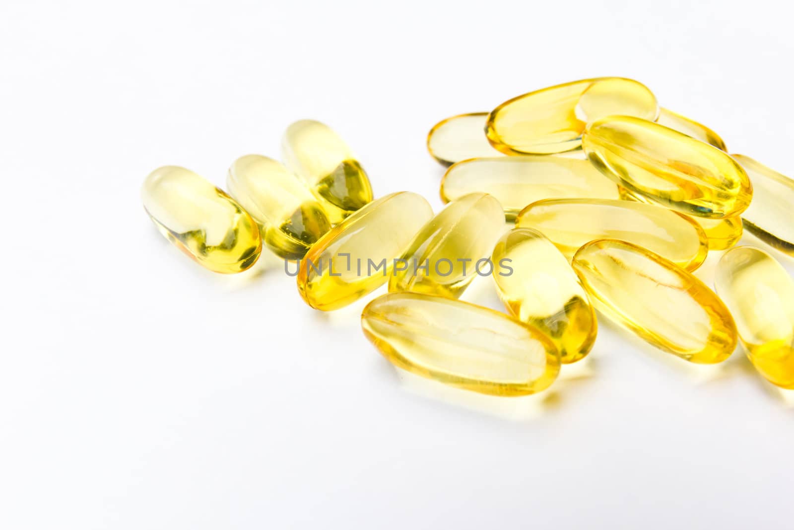 fish oil capsule by tungphoto