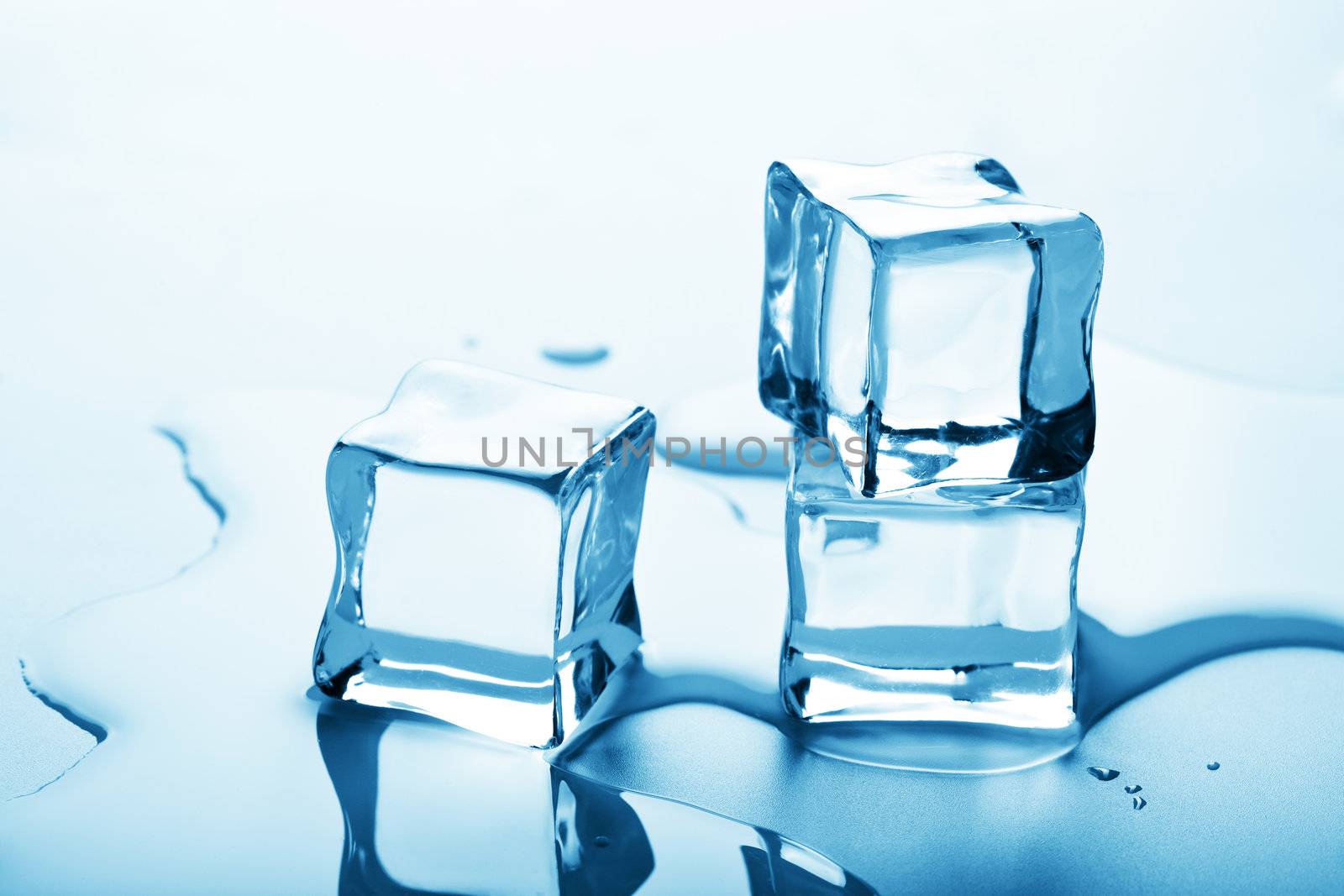 melting ice cubes


