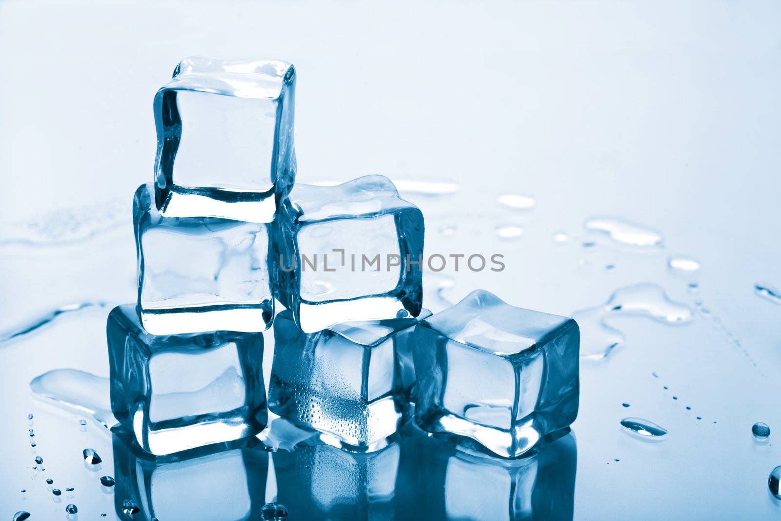 melting ice cubes 