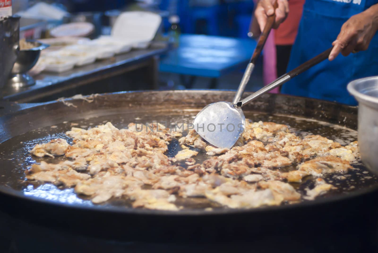 Thai Street Cooking Vendor Fried Oysters