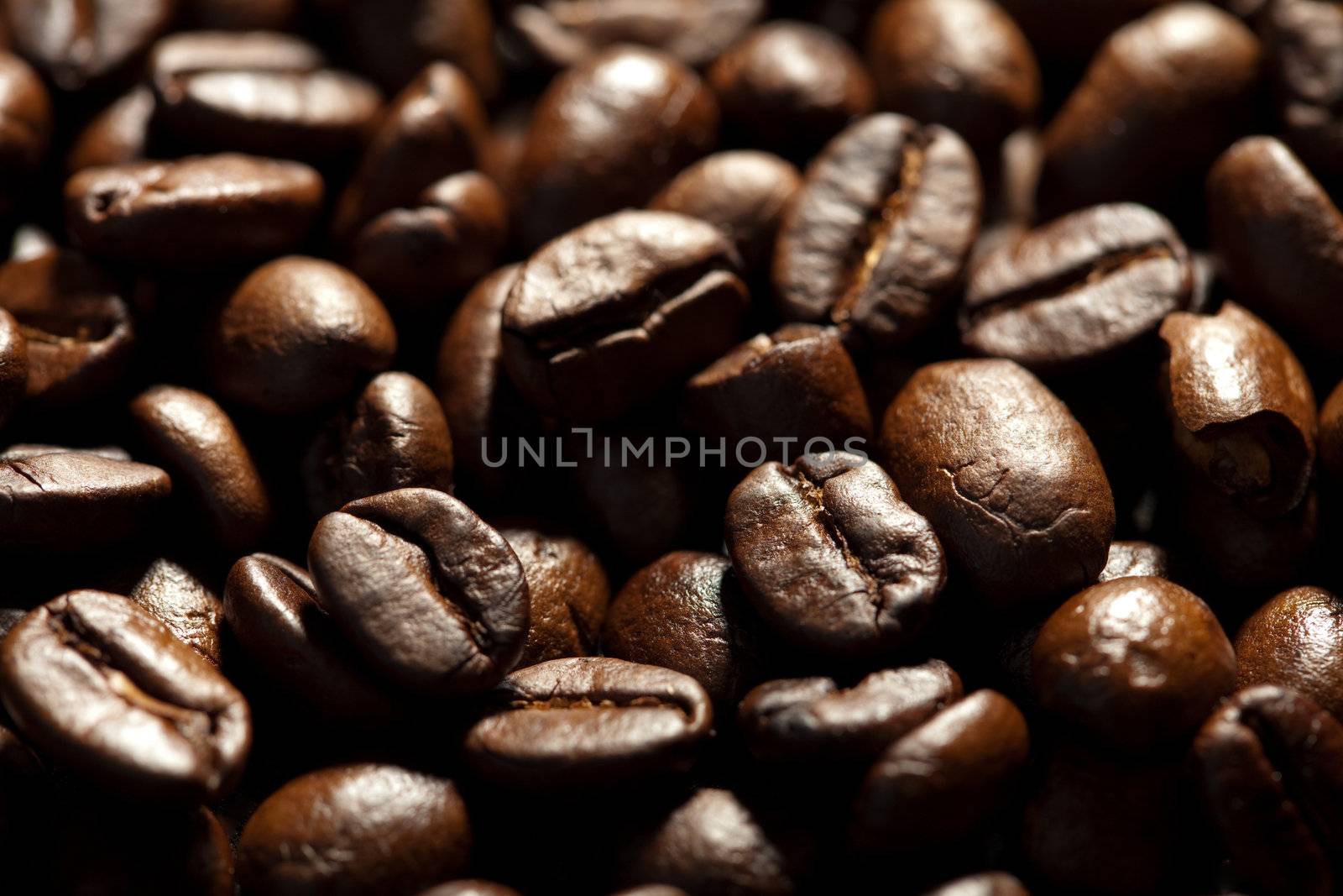 roasted coffee beans background
