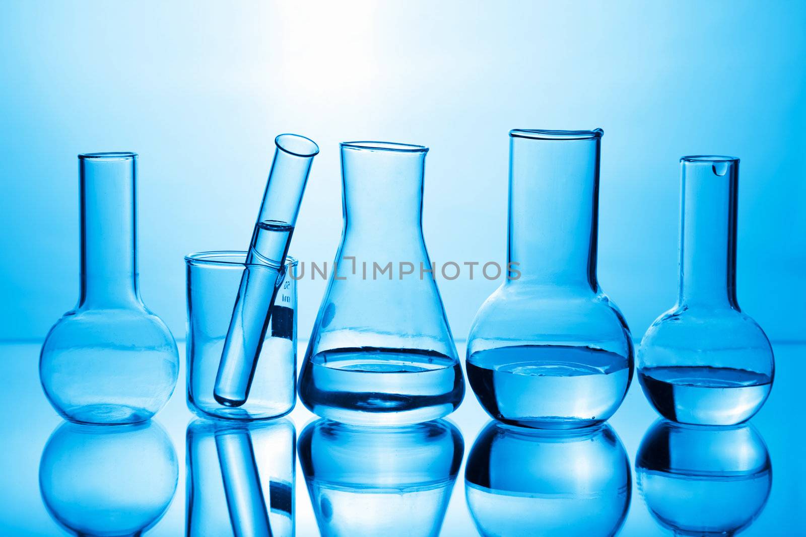 chemical laboratory equipment
