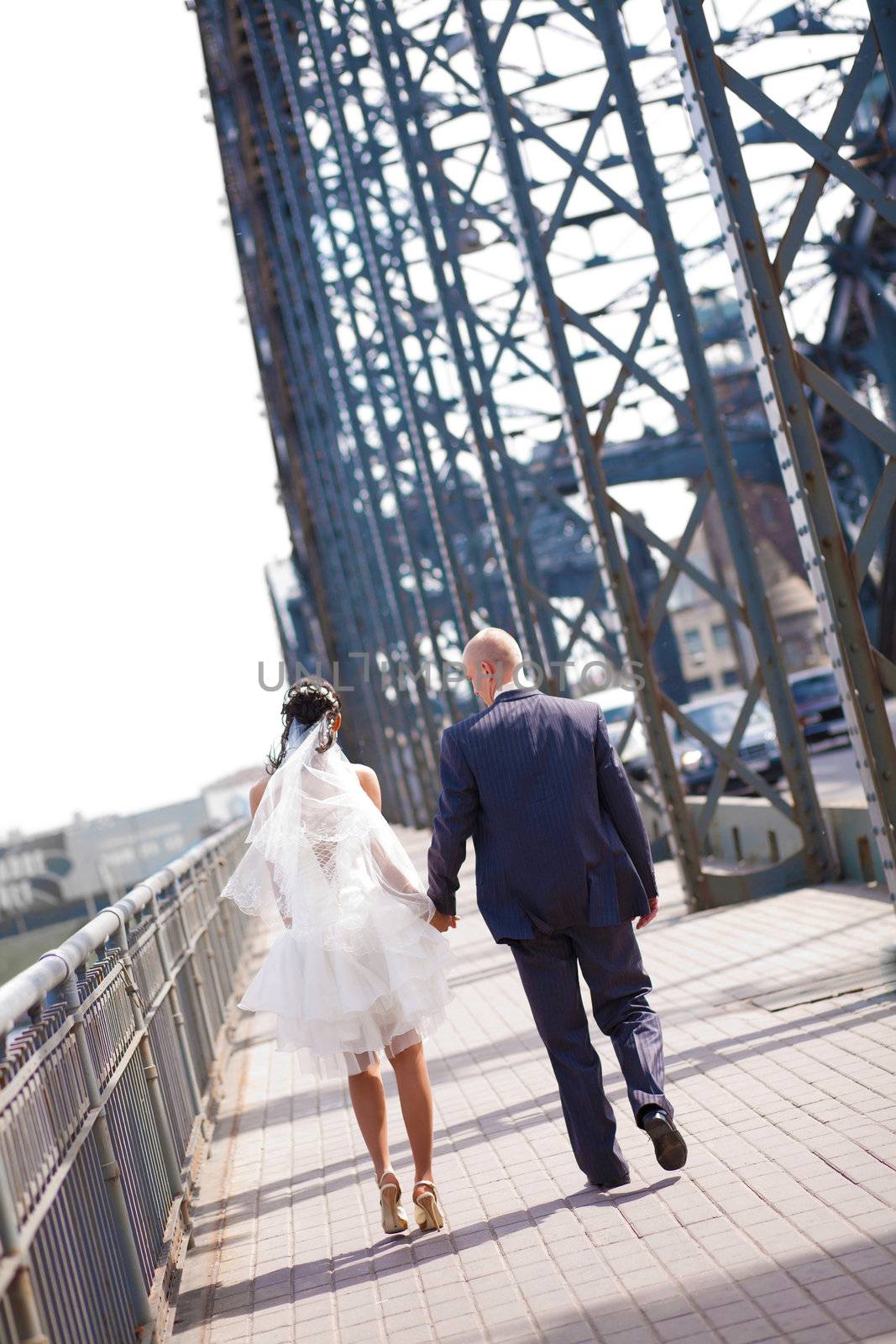 wedding couple walking 