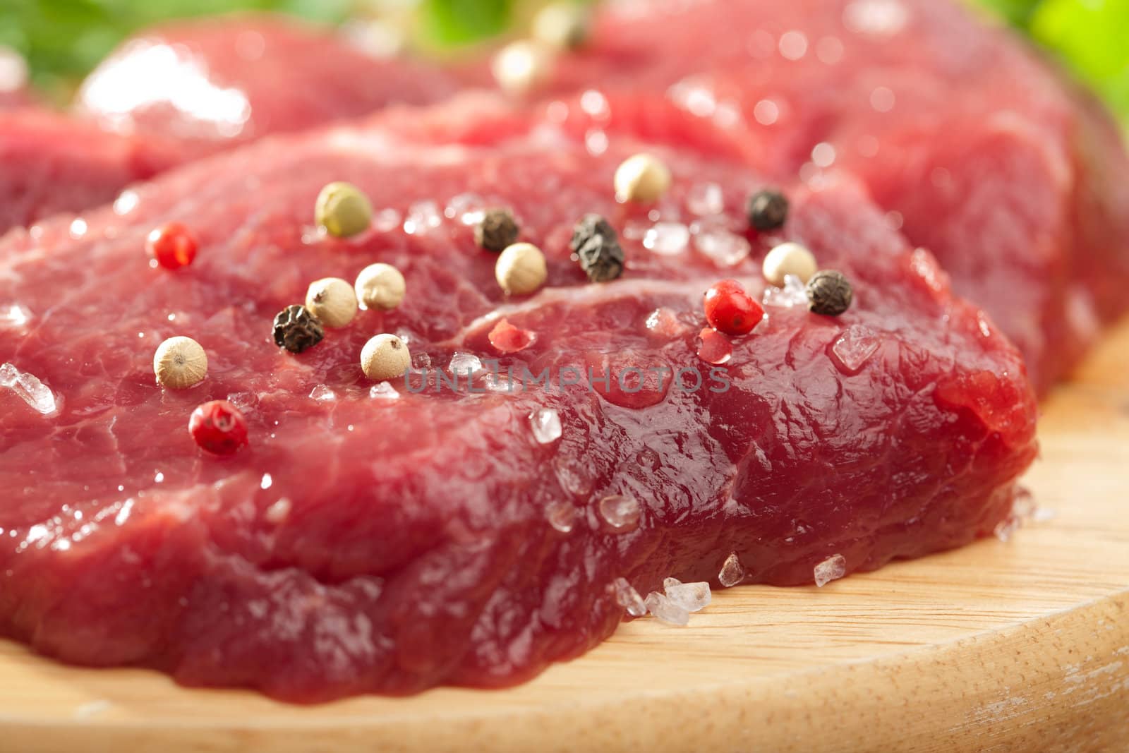 raw beef with spices