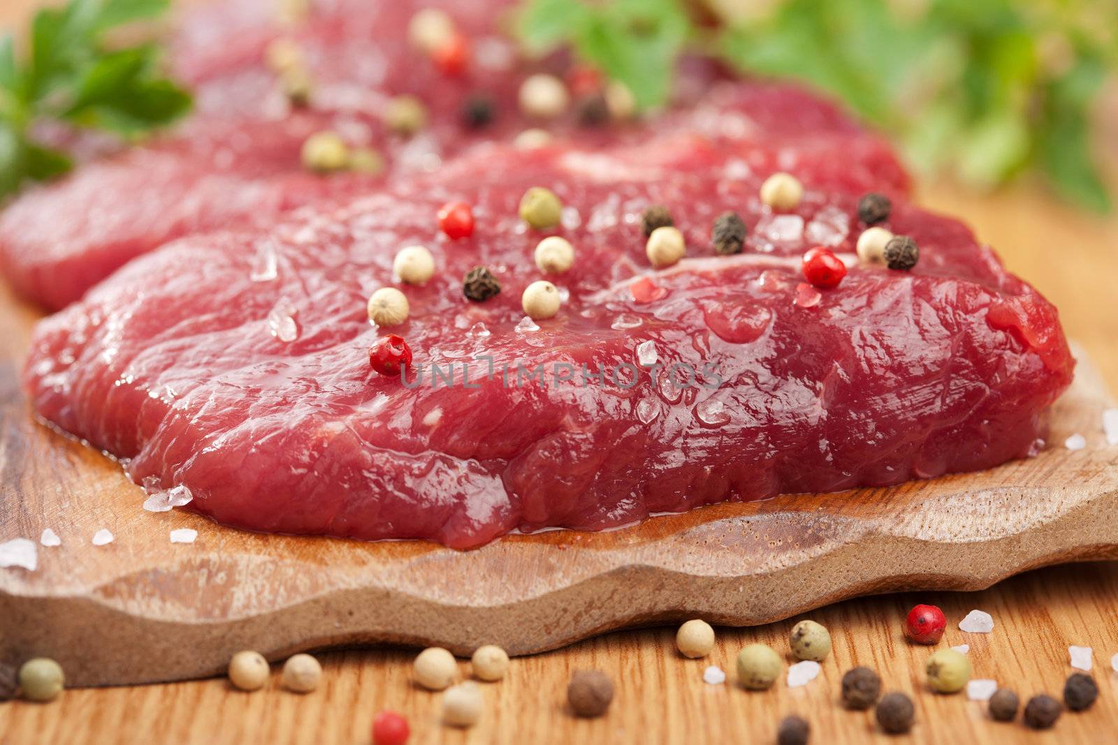 raw beef with spices