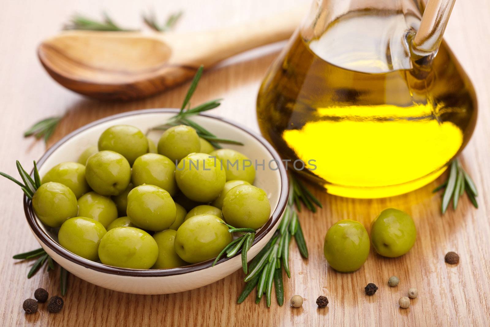 green olives and oil 