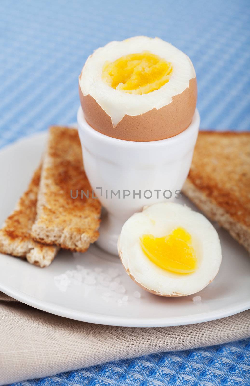 boiled egg in eggcup 