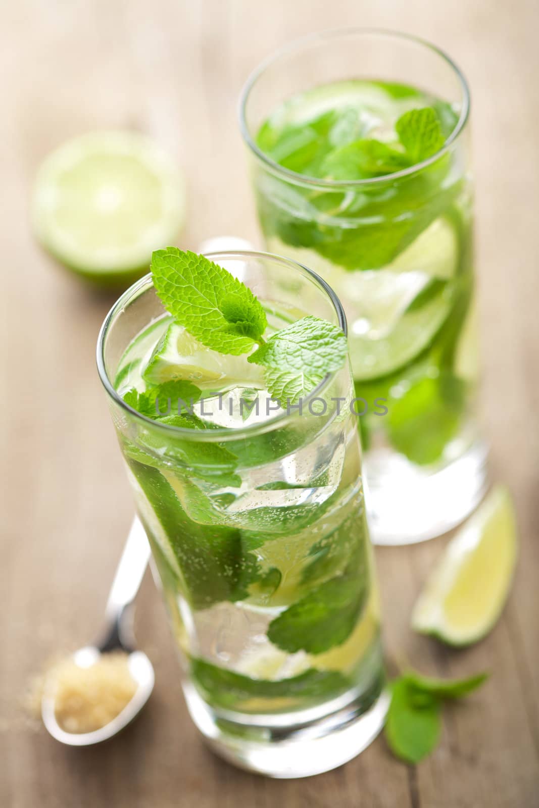 fresh mojito cocktail 