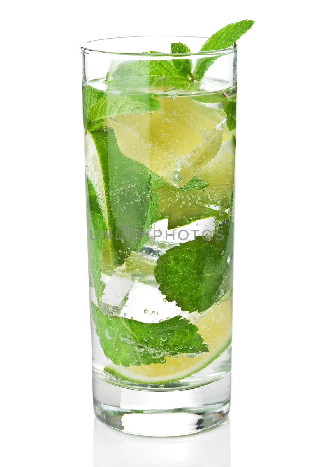 fresh mojito cocktail isolated