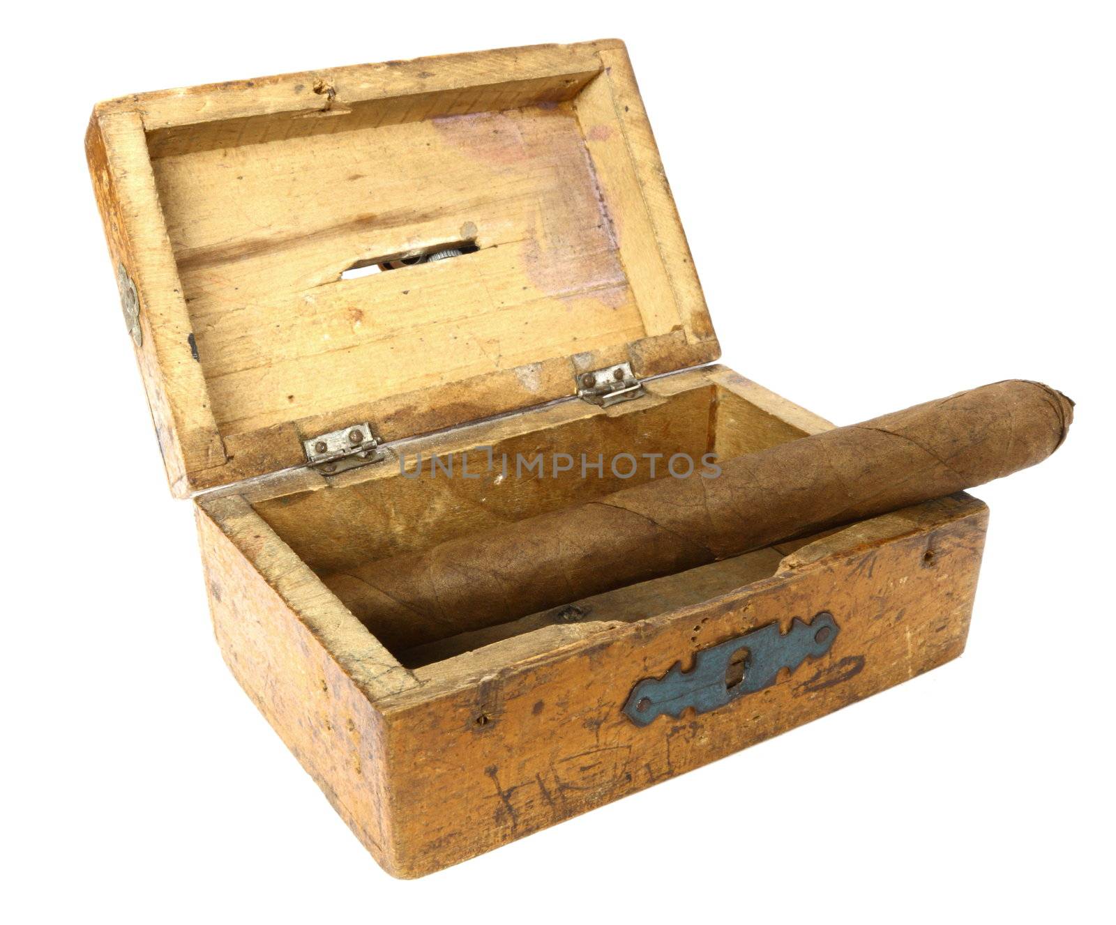 big cuban cigar in old wooden box