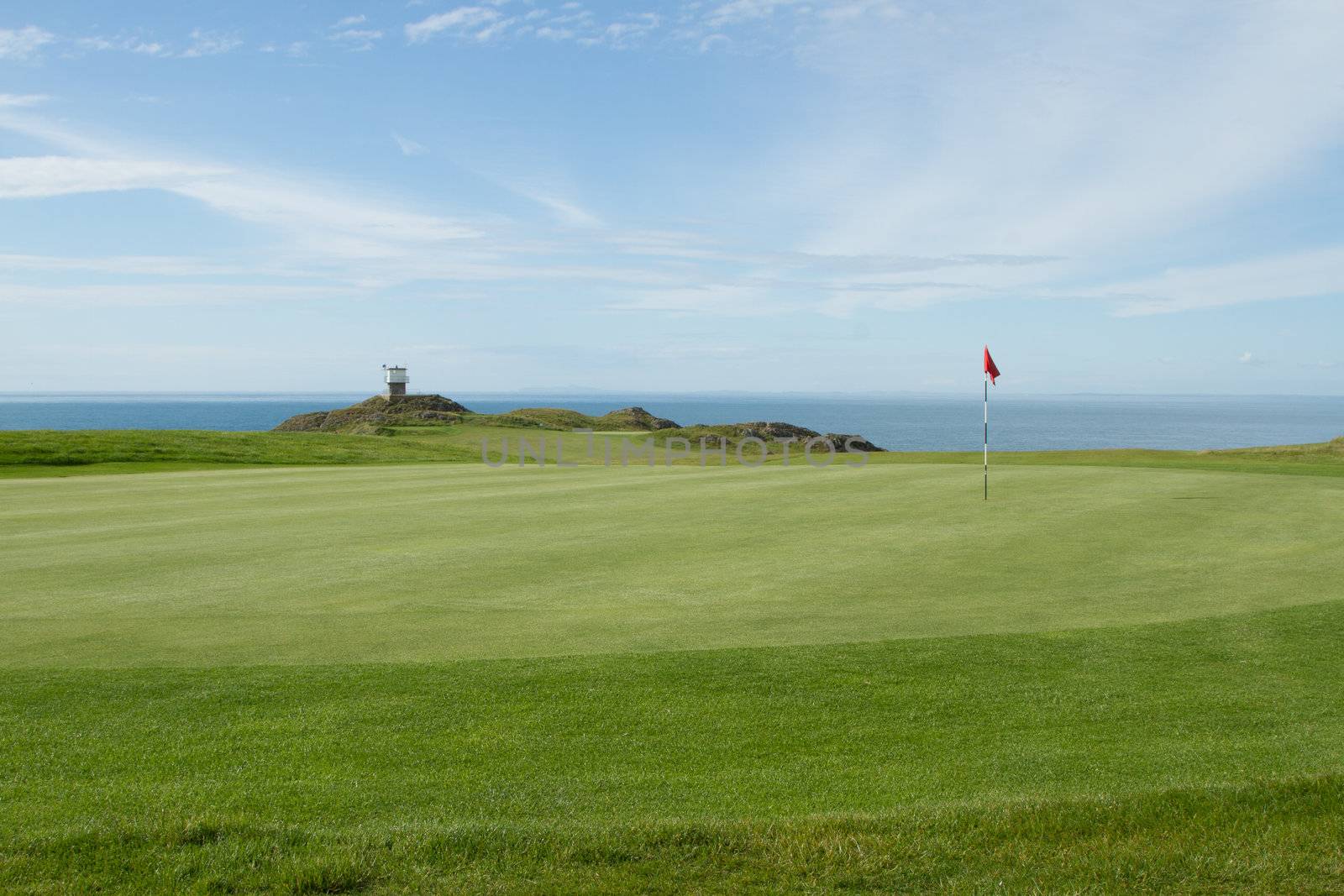 Coast golf green. by richsouthwales