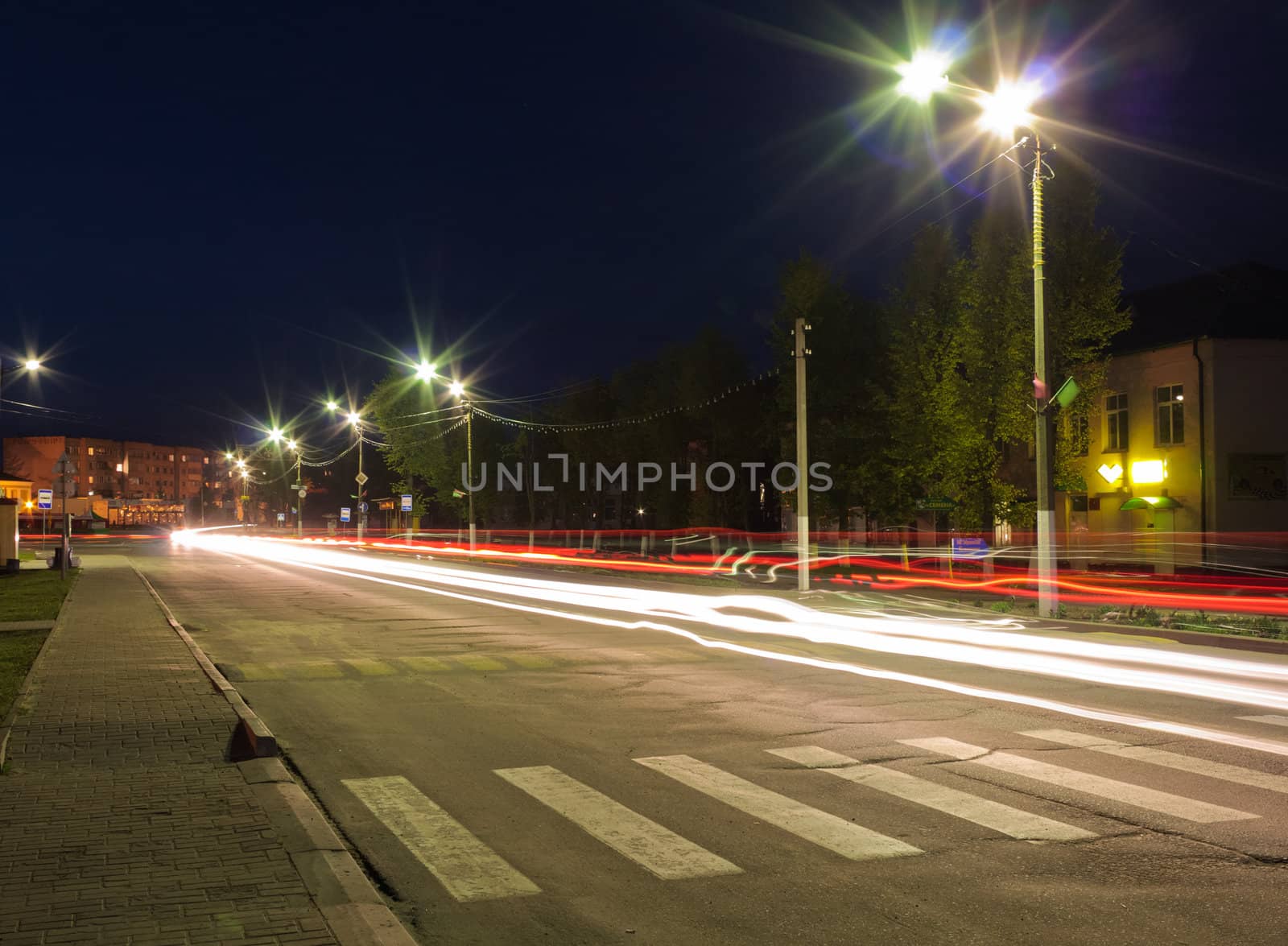 Traffic in the city by night