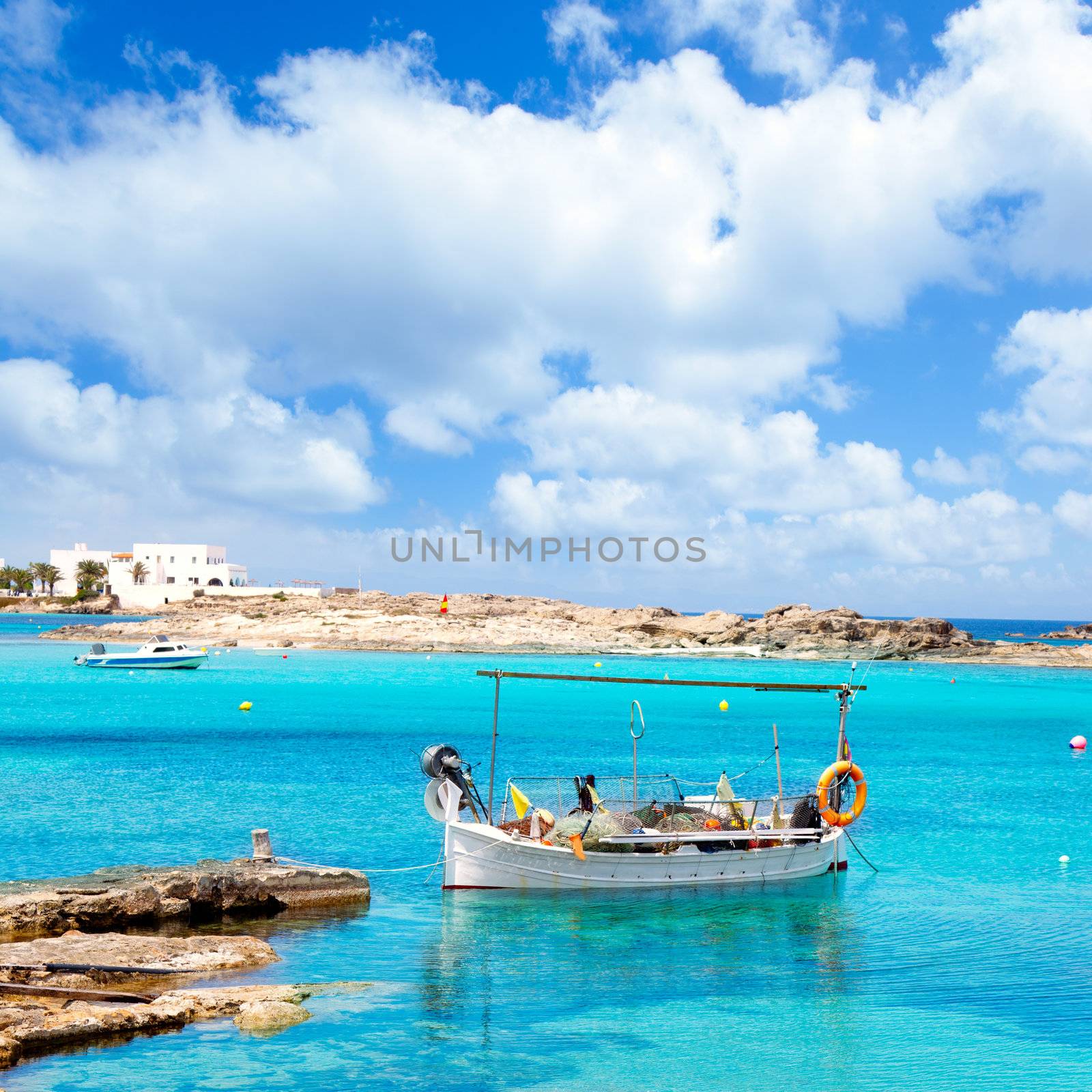 Els Pujols beach in Formentera by lunamarina