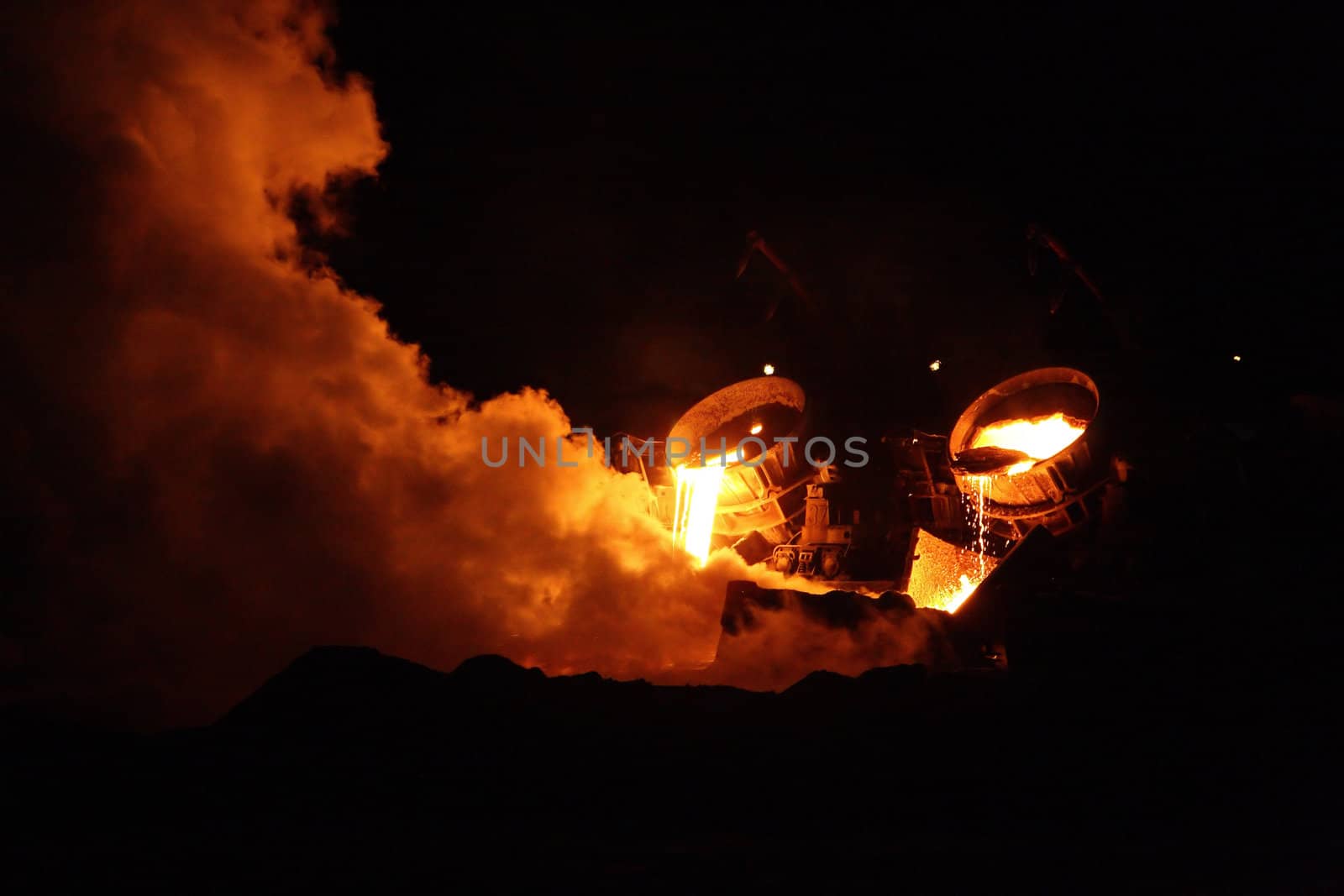 Liquidi metal from a furnace with smoke