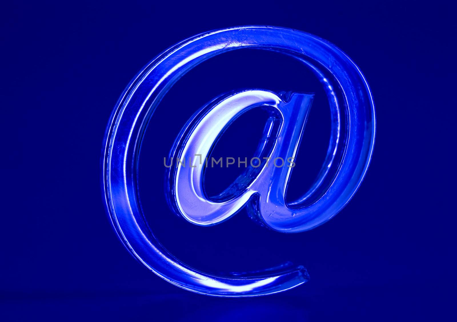 The Sign Email on turn blue the background.