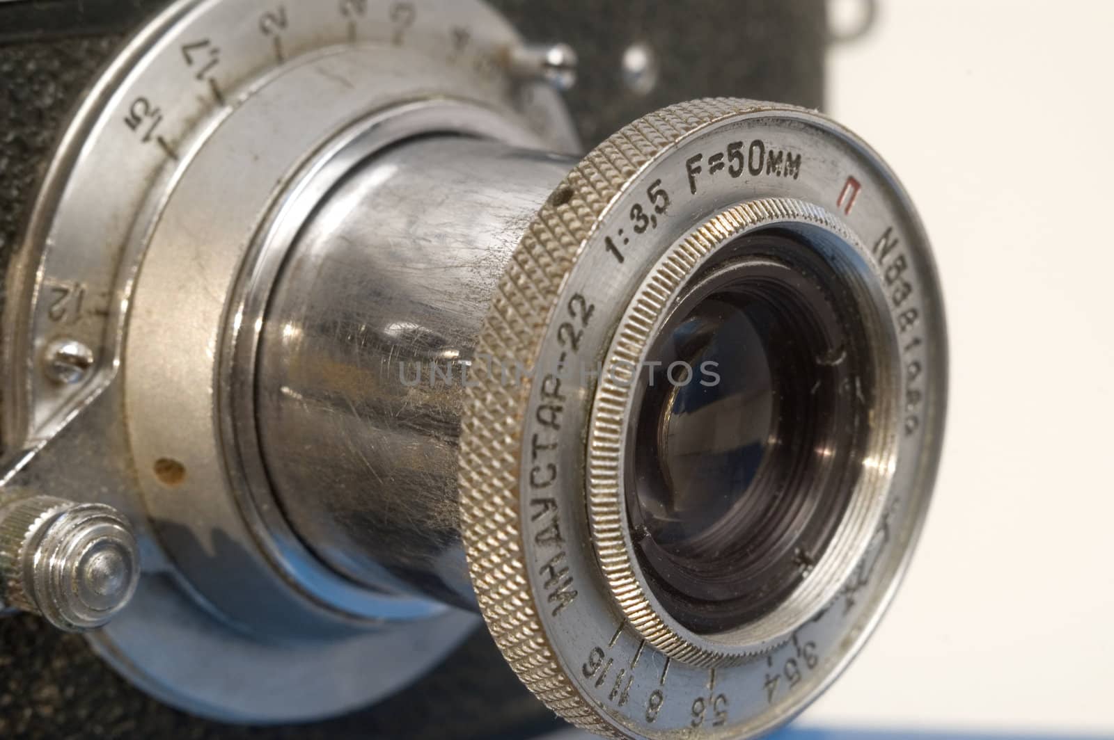 Photoprocessing 35-mm of the old photographic chamber.