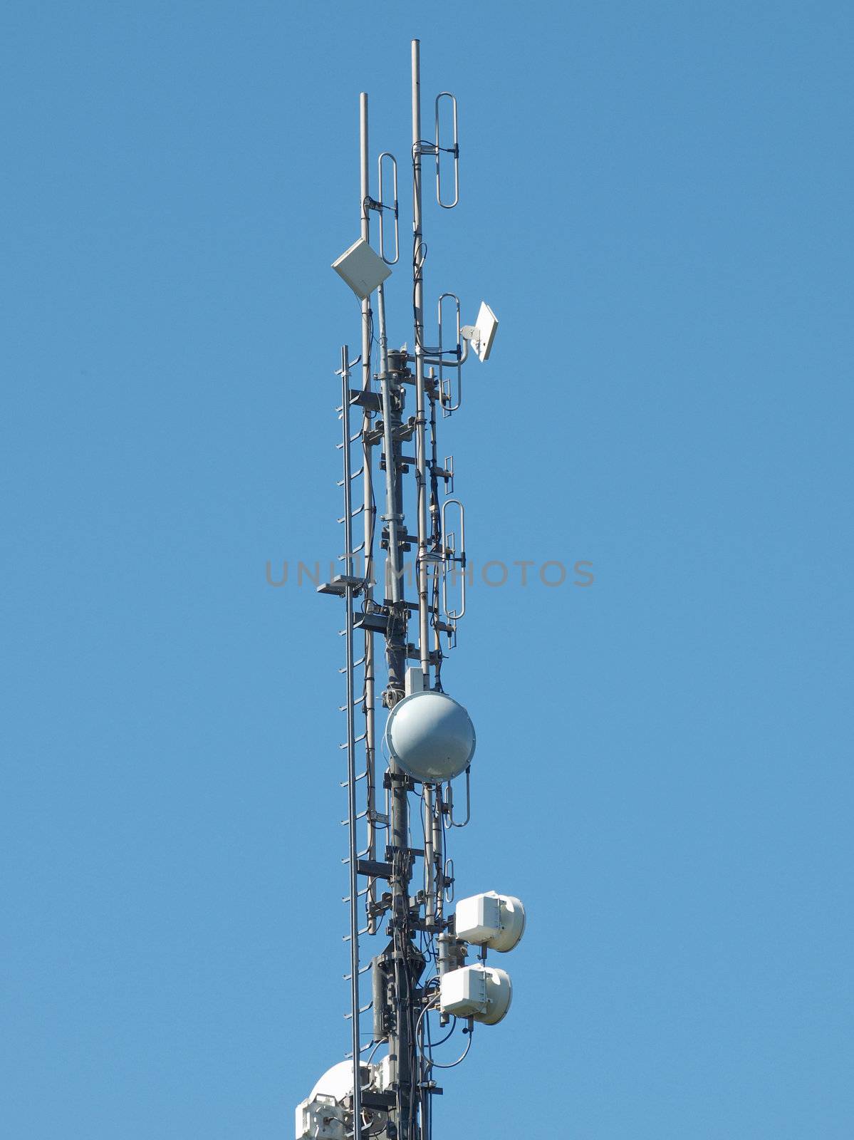 Communication tower by claudiodivizia