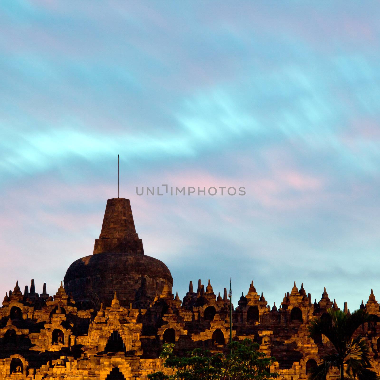 Borobudur Temple at Dusk by vichie81