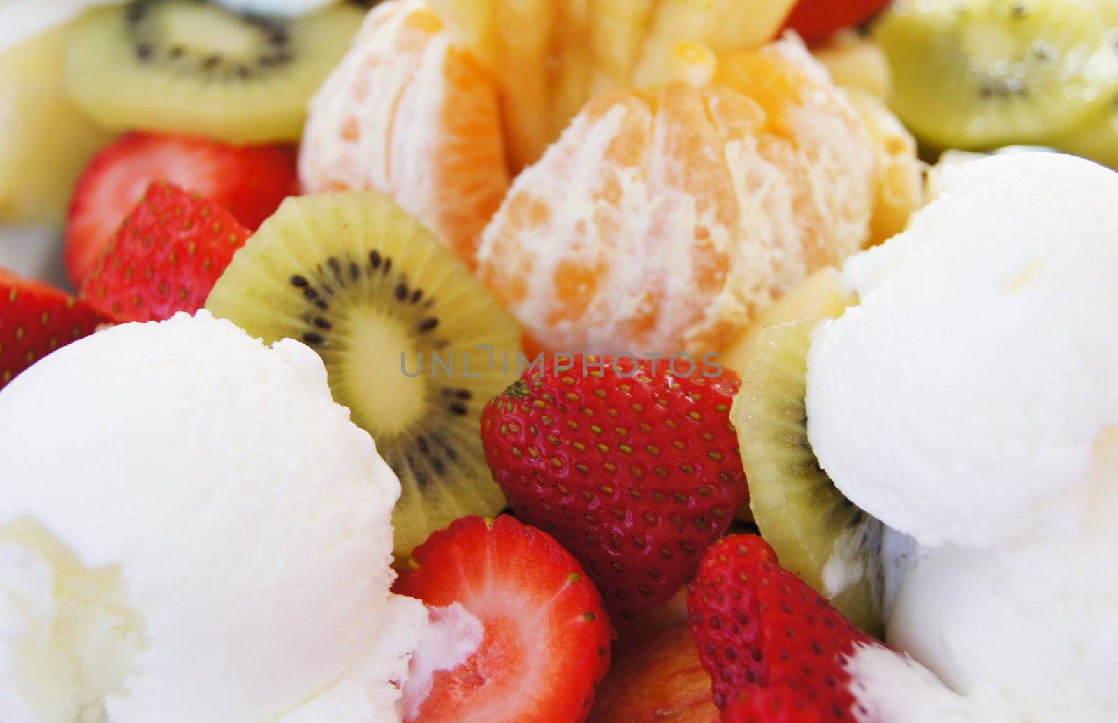 desert with different fruits by Elet