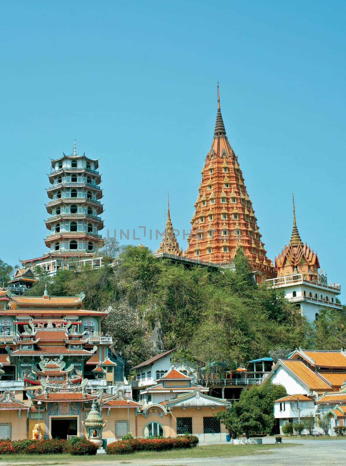 wat thai and chinese style in thailand