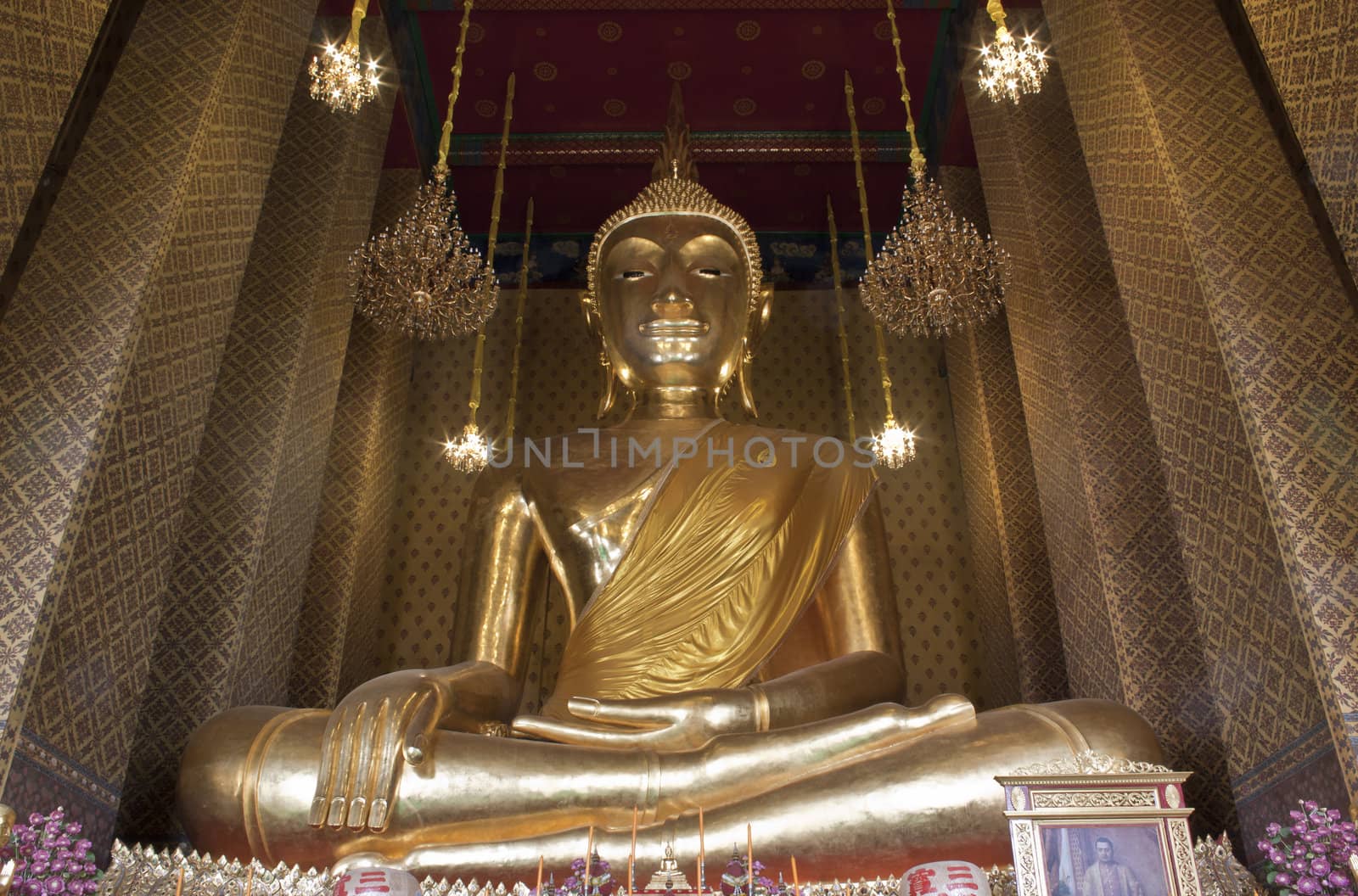Buddha statue, Looking at the temple in Thailand.