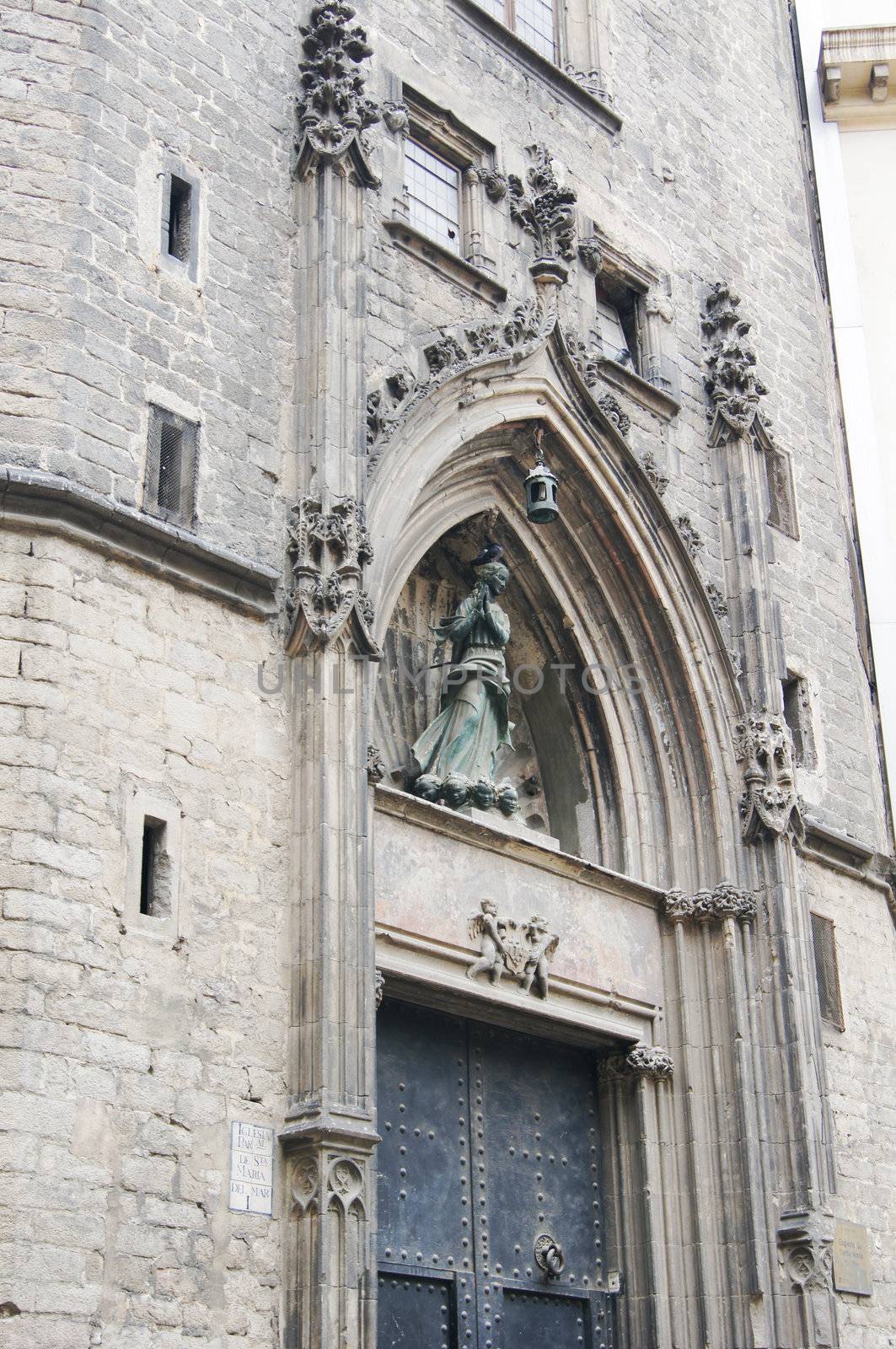 Facade of gothic cathedral Santa Maria del mar in Barcelona, Spain