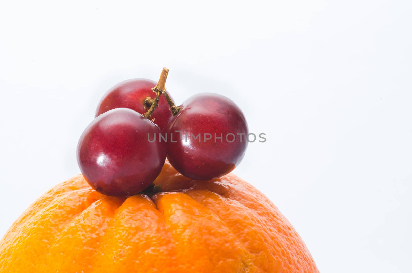 grapes Isolated on the white by heinteh