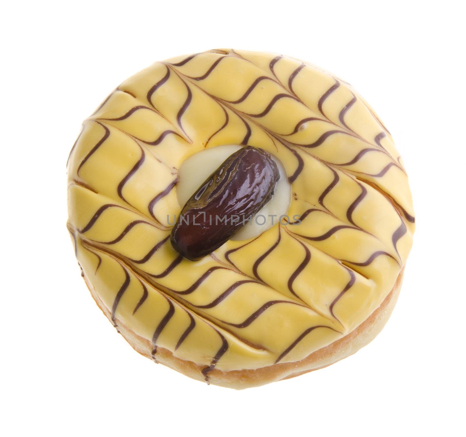 donut isolated on white background by heinteh