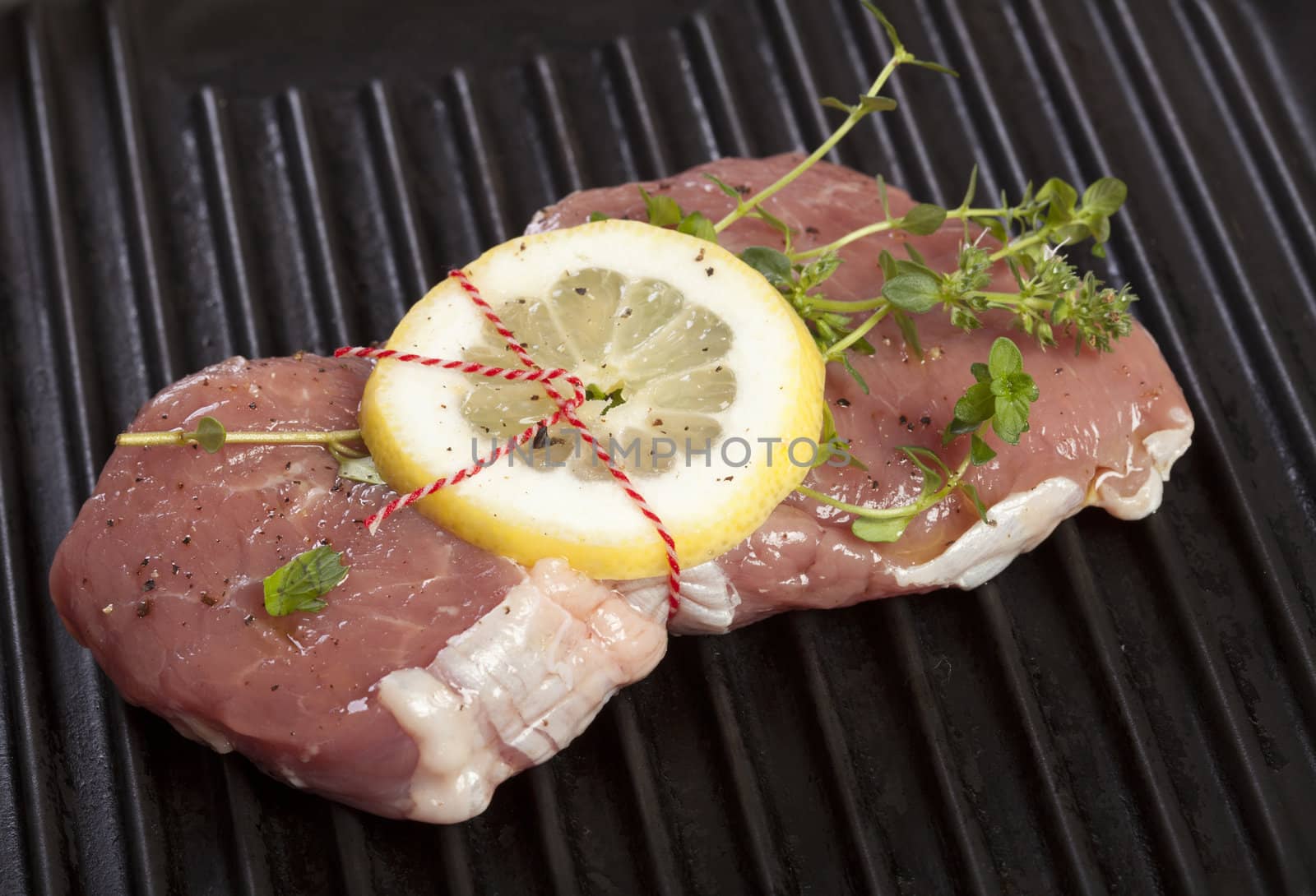 Raw Veal Steak with Lemon and Thyme by biitli