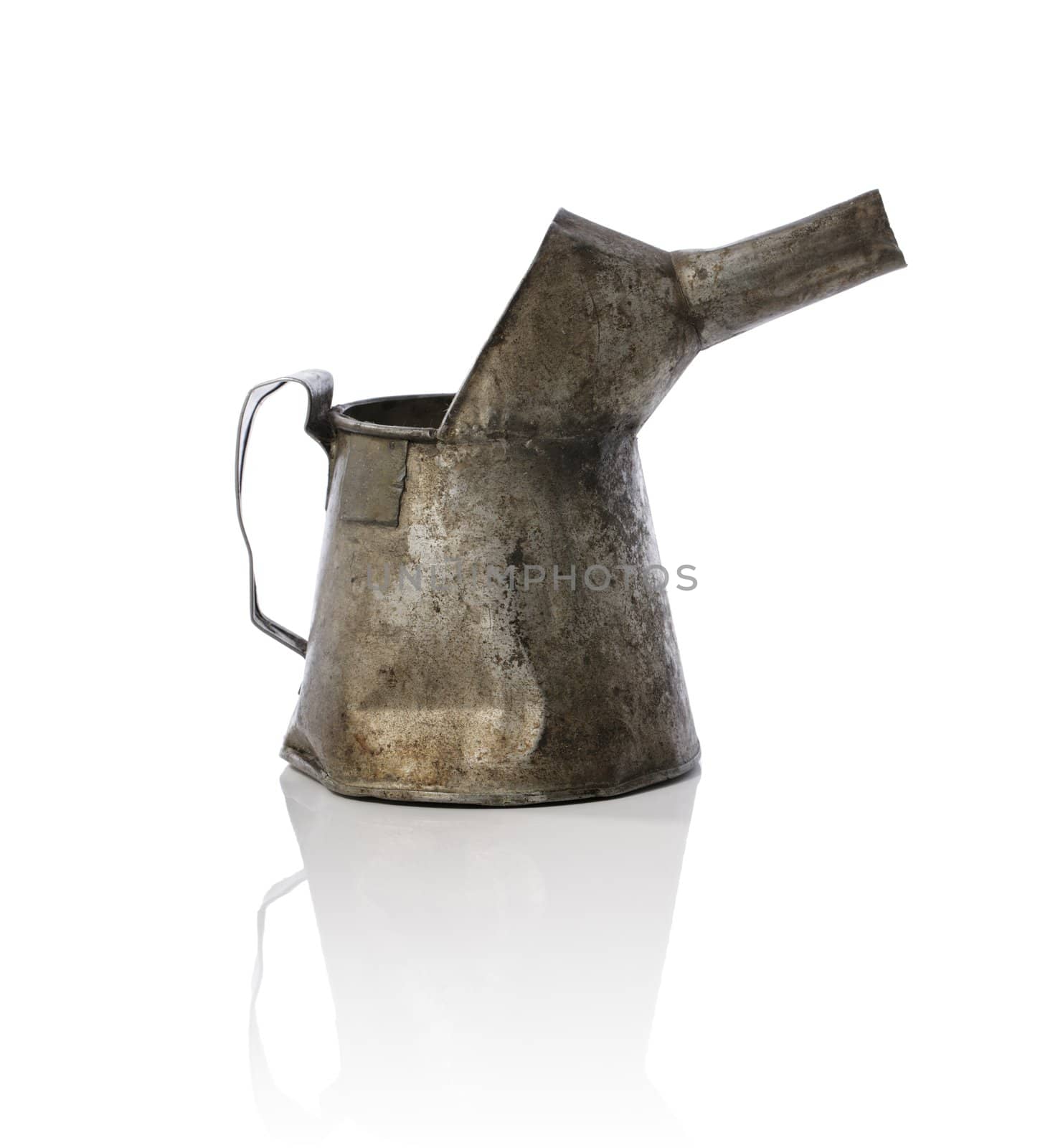 Old oil can by Stocksnapper