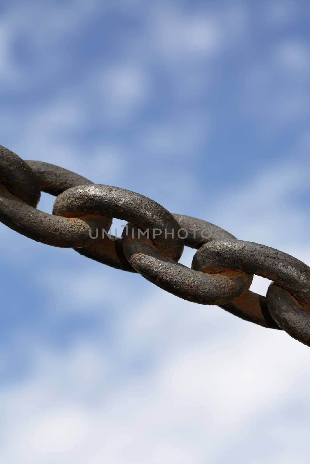 Strong chain by Stocksnapper