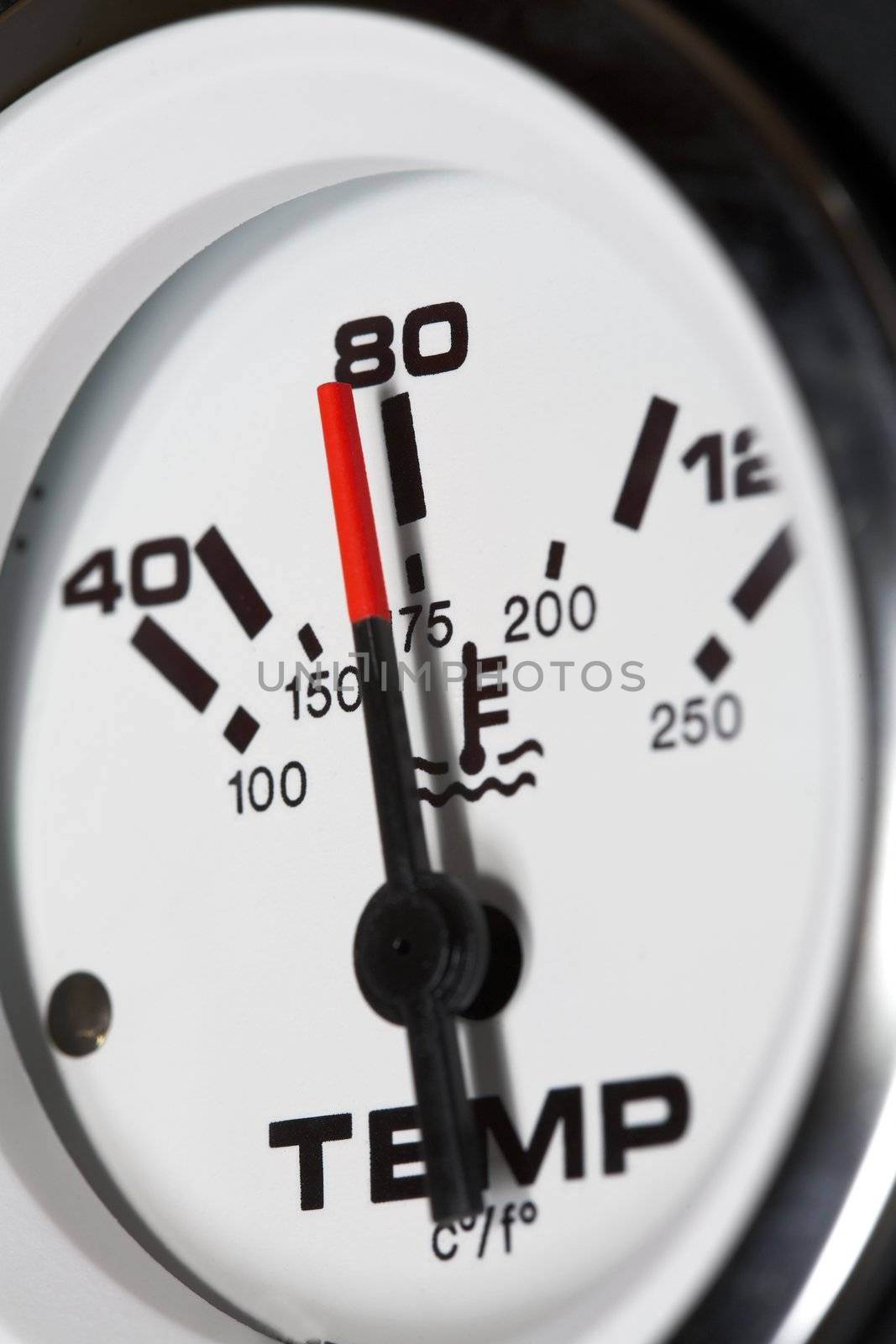 Temperature gauge of a diesel engine.