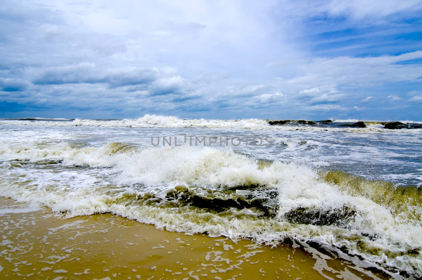 Tropical Storm on the Coast by dehooks
