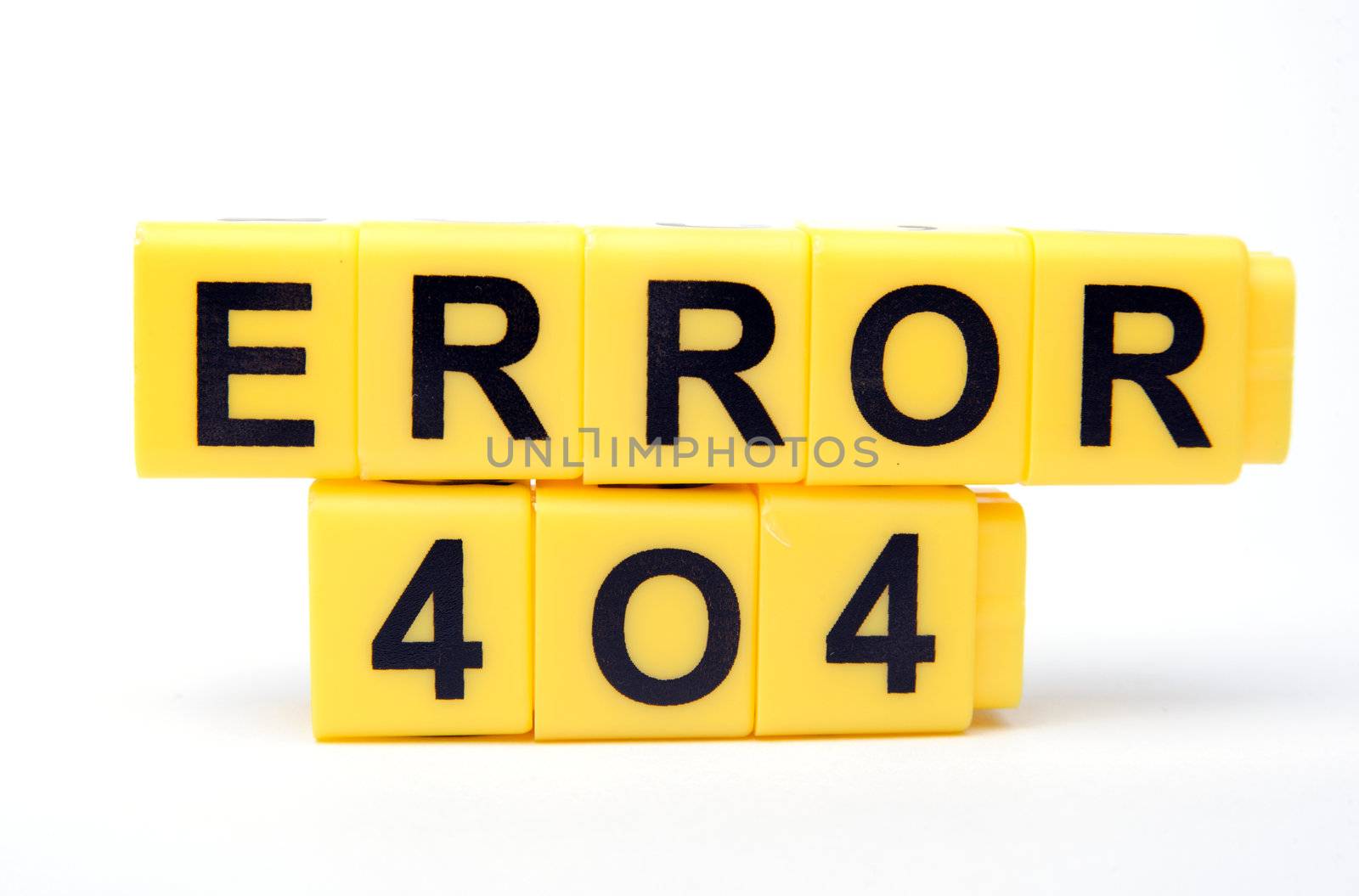 An image of yellow blocks with word ''error'' on them