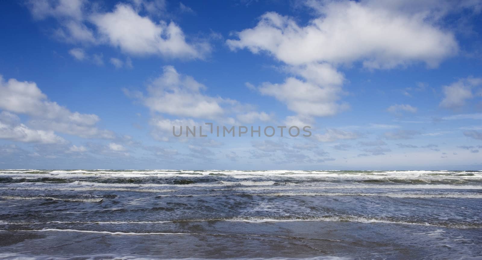 Horizon over Water on a sunny day