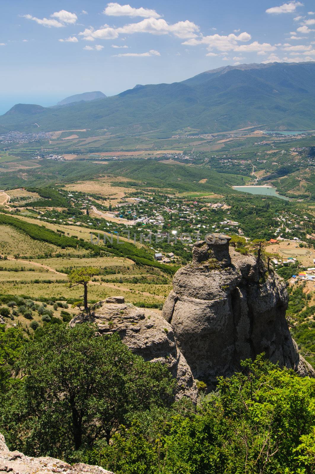 Mountain plateau, Crimea, Ukraine by nvelichko