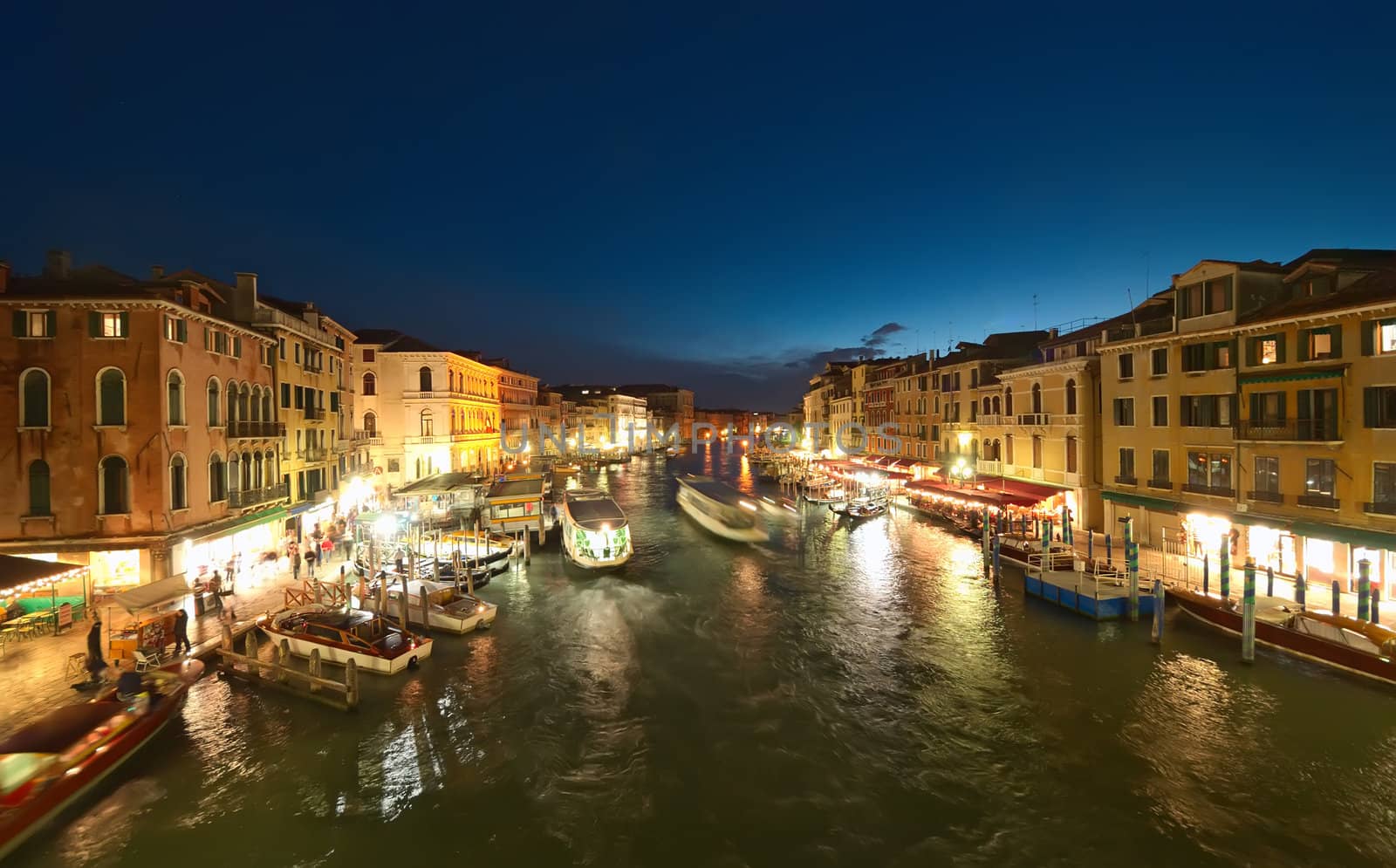 Venice at night by johny007pan