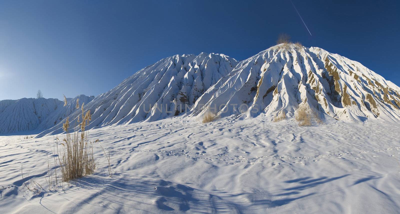 Winter waste heap by firewings