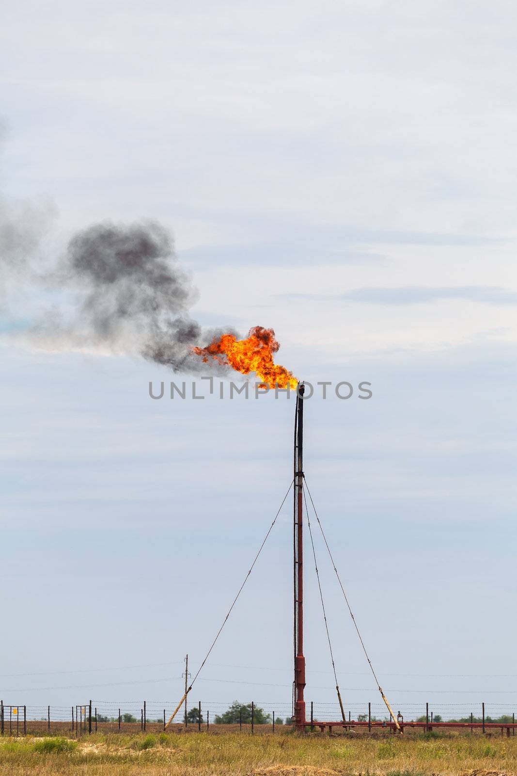 flaring of associated gas at oil refinery