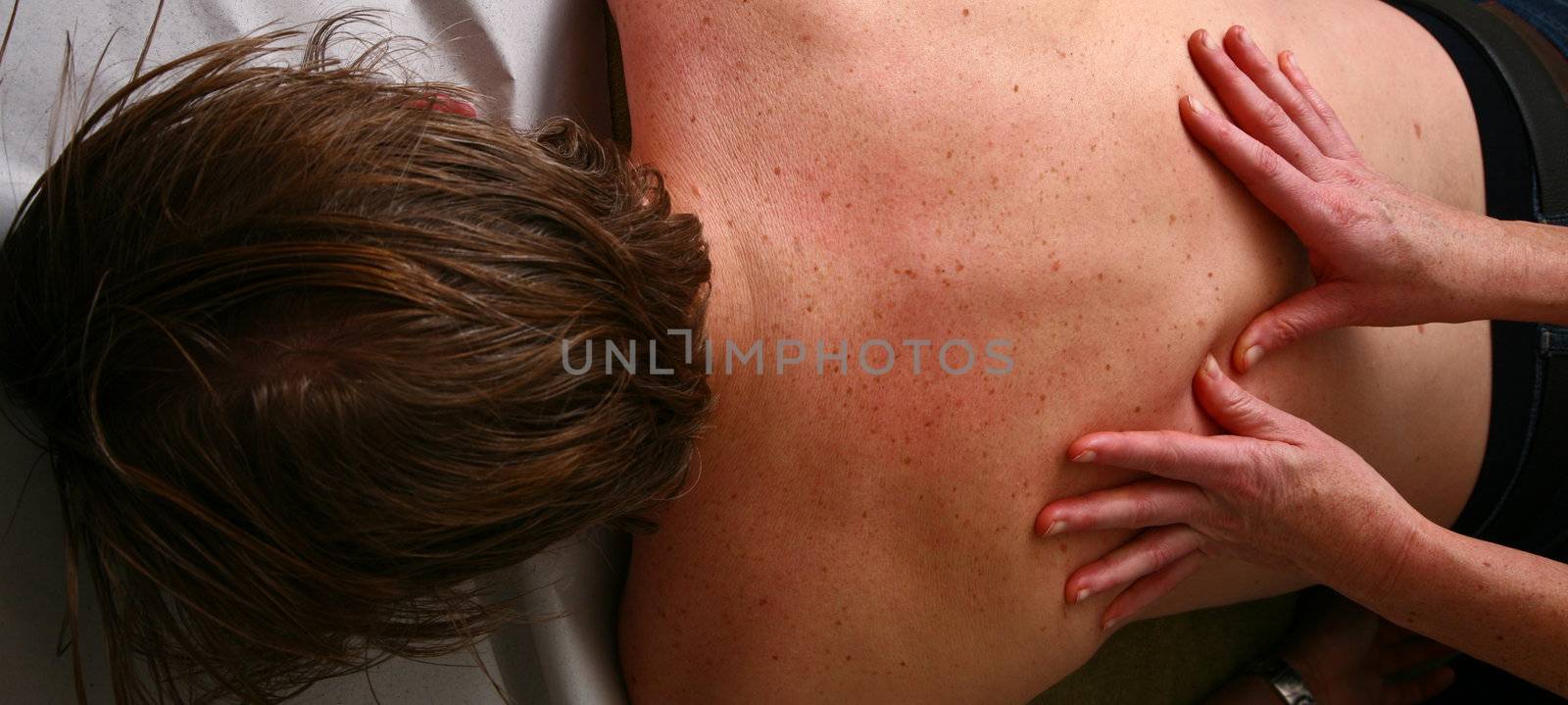 Massage in denmark in a chiropractise clinic (real situation)