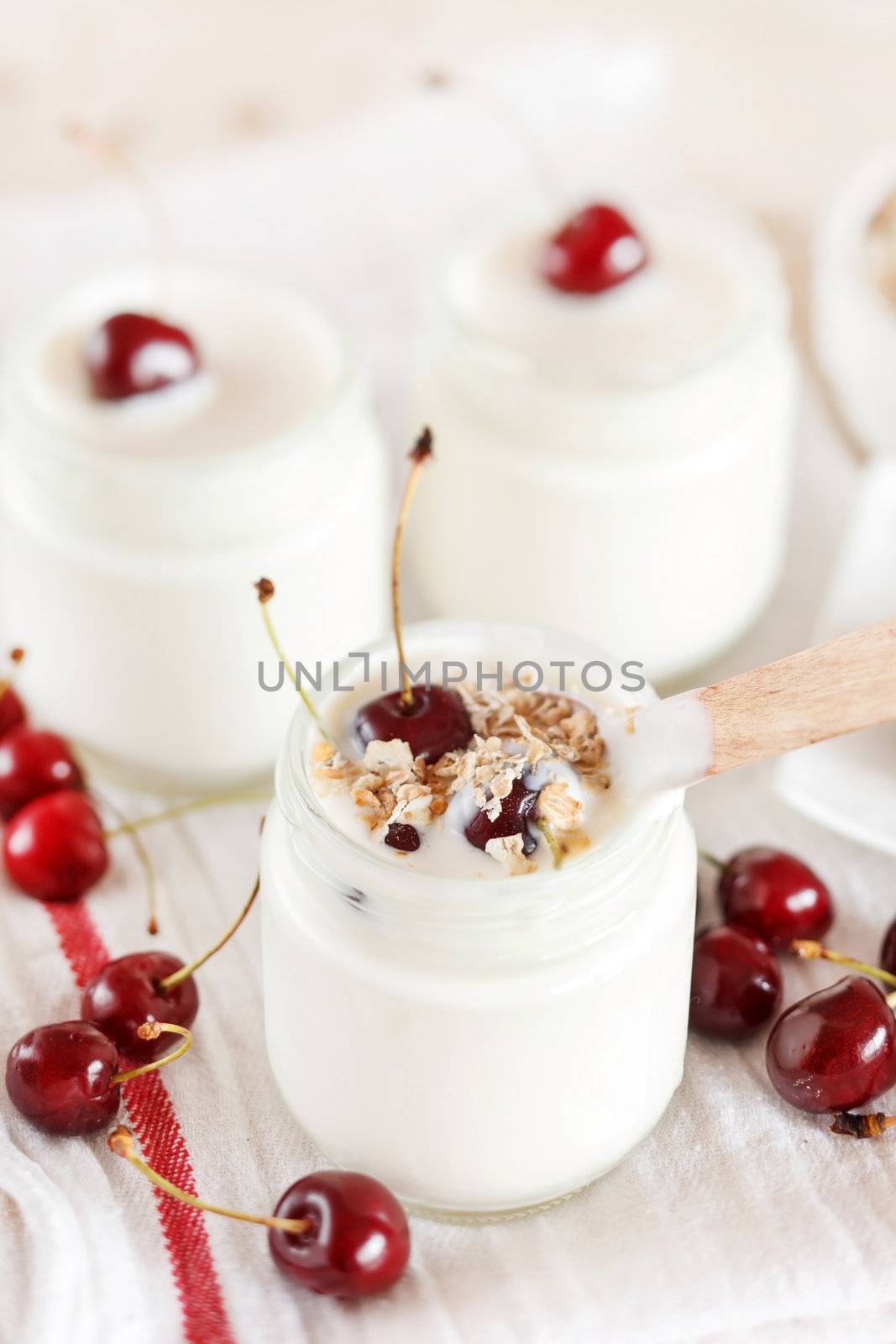 yoghurt with cherry by shebeko